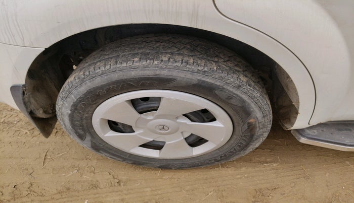 2018 Mahindra XUV500 W4, Diesel, Manual, 86,955 km, tyre