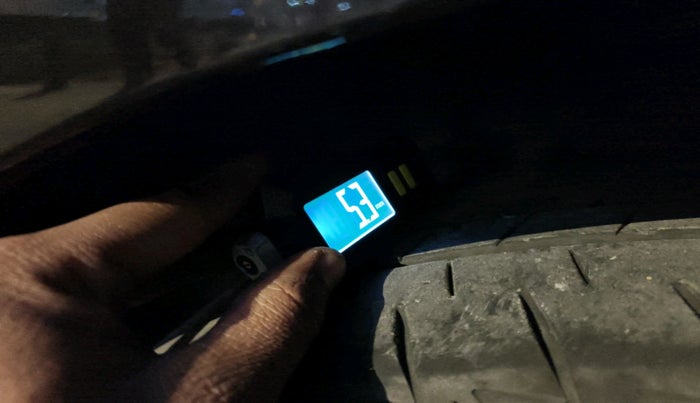 2024 Toyota Camry HYBRID, Hybrid, Automatic, 23,660 km, tyre