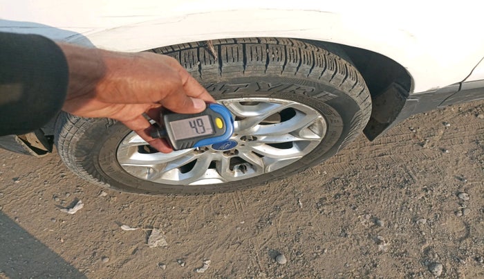 2014 Ford Ecosport TITANIUM 1.5L DIESEL (OPT), Diesel, Manual, 1,32,598 km, tyre