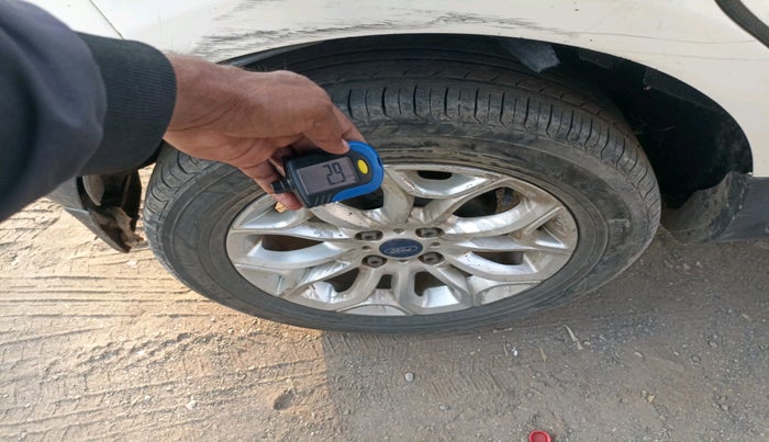 2014 Ford Ecosport TITANIUM 1.5L DIESEL (OPT), Diesel, Manual, 1,32,598 km, tyre