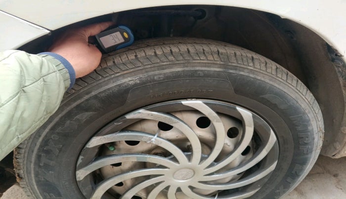 2021 Maruti Dzire LXI, Petrol, Manual, 1,33,061 km, tyre