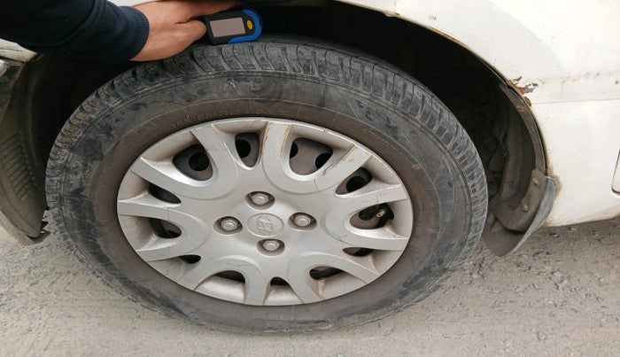 2011 Hyundai i20 MAGNA 1.2, Petrol, Manual, 1,09,563 km, tyre