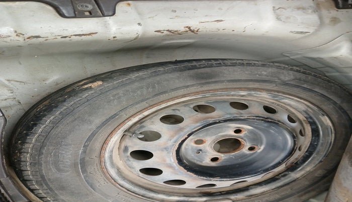 2011 Hyundai i20 MAGNA 1.2, Petrol, Manual, 1,09,563 km, tyre