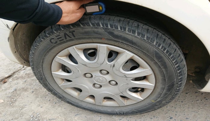 2011 Hyundai i20 MAGNA 1.2, Petrol, Manual, 1,09,563 km, tyre