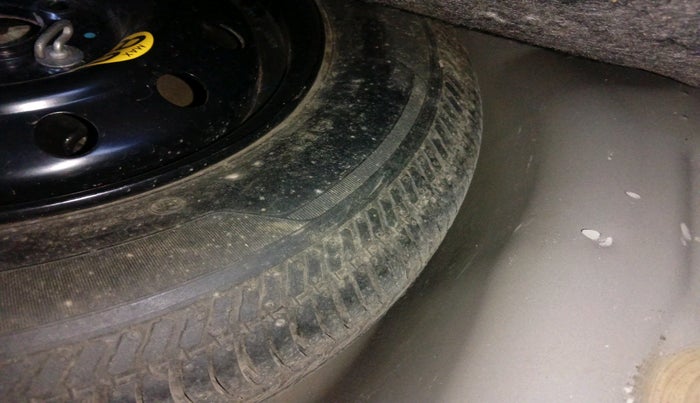 2016 Maruti Swift ZXI, Petrol, Manual, 51,449 km, tyre