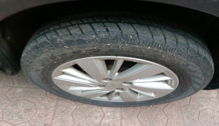 2016 Maruti Swift ZXI, Petrol, Manual, 51,449 km, tyre