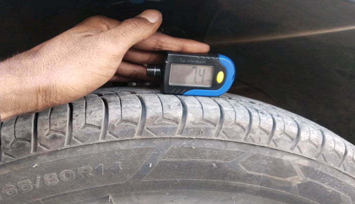 2018 Maruti Swift VXI AMT, Petrol, Automatic, 59,075 km, tyre