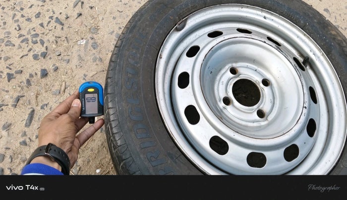 2020 Mahindra KUV 100 NXT K2+ P 6 STR, Petrol, Manual, 75,583 km, tyre