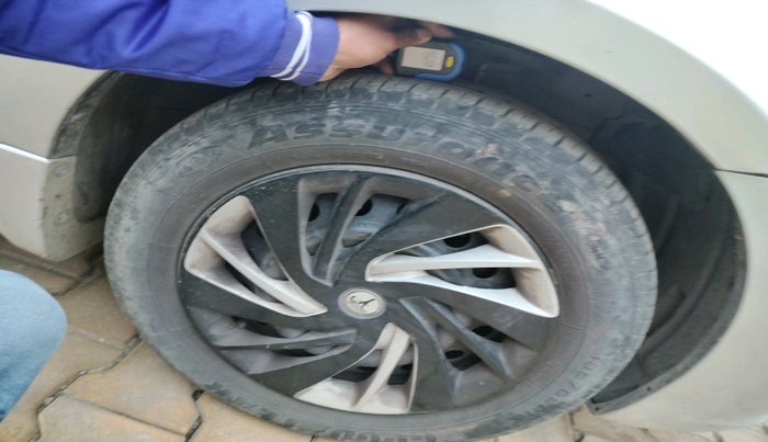 2016 Maruti Ciaz VDI+ SHVS, Diesel, Manual, 1,31,084 km, tyre