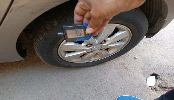 2013 Hyundai i20 SPORTZ 1.2, Petrol, Manual, 43,849 km, tyre