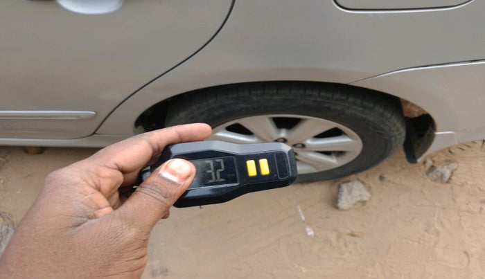 2008 Toyota Corolla Altis G AT PETROL, Petrol, Automatic, 84,287 km, tyre