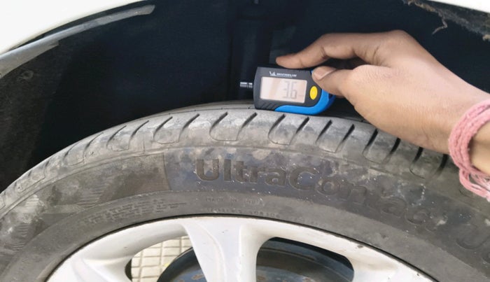 2018 Ford Ecosport TITANIUM 1.5L DIESEL, Diesel, Manual, 1,26,596 km, tyre