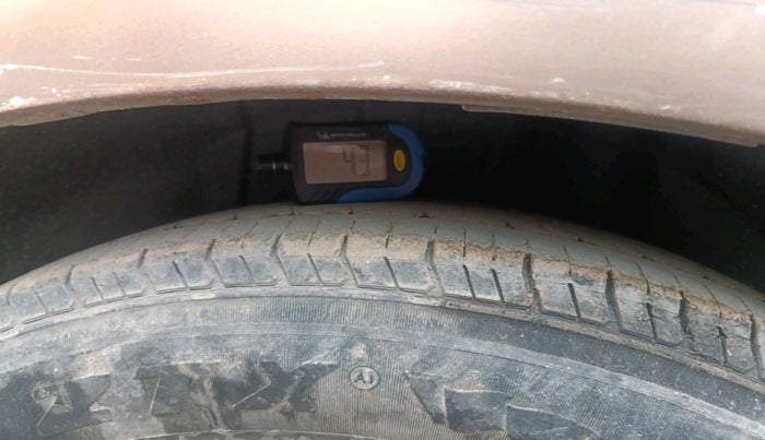 2018 Maruti Dzire VDI, Diesel, Manual, 91,921 km, tyre