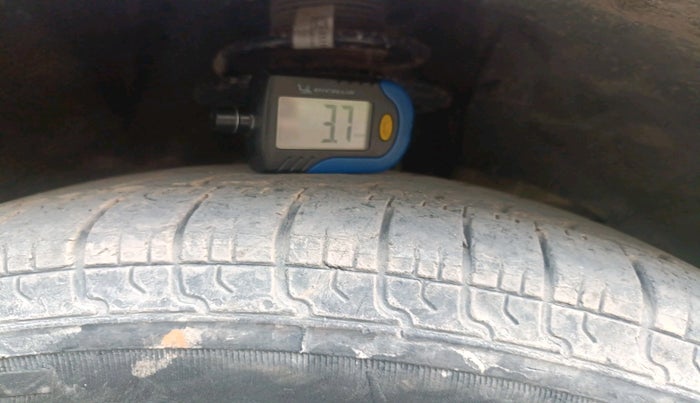 2018 Maruti Dzire VDI, Diesel, Manual, 91,921 km, tyre