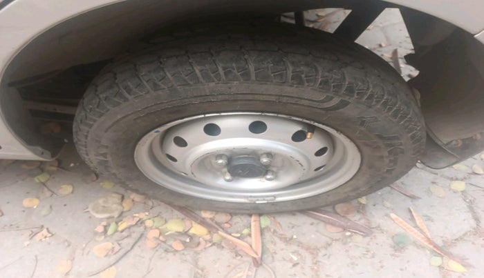 2014 Maruti Wagon R 1.0 LXI, Petrol, Manual, 42,375 km, tyre