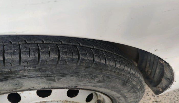 2012 Hyundai Eon D-LITE+, Petrol, Manual, 1,01,272 km, tyre