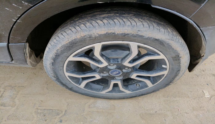 2018 Ford Ecosport TITANIUM 1.5L SIGNATURE EDITION (SUNROOF) DIESEL, Diesel, Manual, 56,598 km, tyre