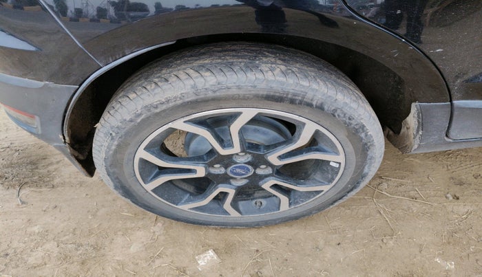 2018 Ford Ecosport TITANIUM 1.5L SIGNATURE EDITION (SUNROOF) DIESEL, Diesel, Manual, 56,598 km, tyre