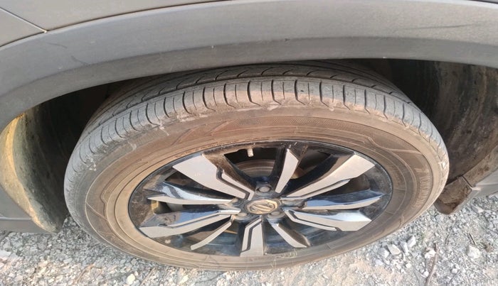 2020 MG HECTOR SHARP 2.0 DIESEL, Diesel, Manual, 1,22,632 km, tyre