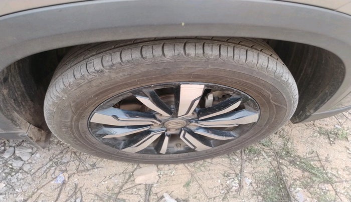 2020 MG HECTOR SHARP 2.0 DIESEL, Diesel, Manual, 1,22,632 km, tyre