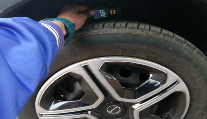 2018 Tata NEXON XM PETROL, Petrol, Manual, 2,22,073 km, tyre