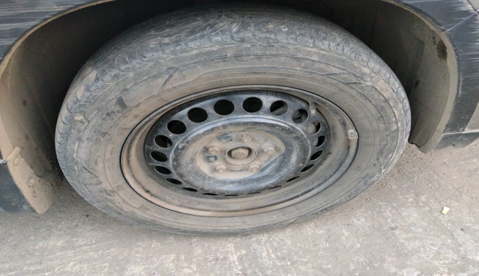 2016 Maruti Vitara Brezza VDI, Diesel, Manual, 79,647 km, tyre