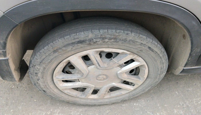 2016 Maruti Vitara Brezza VDI, Diesel, Manual, 79,647 km, tyre