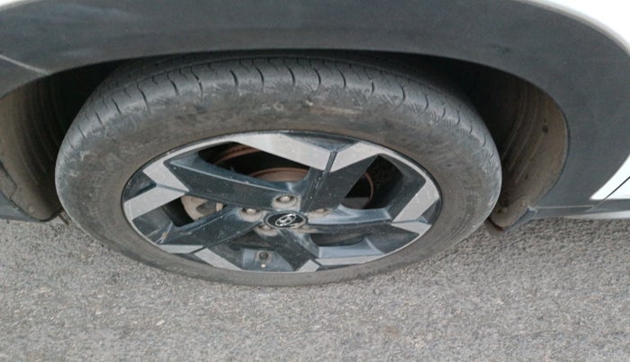 2021 Hyundai ALCAZAR PLATINUM 1.5 MT 7STR, Diesel, Manual, 2,35,623 km, tyre