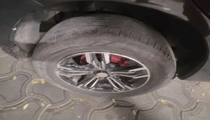 2016 Honda Amaze 1.2L I-VTEC SX, Petrol, Manual, 1,40,286 km, tyre