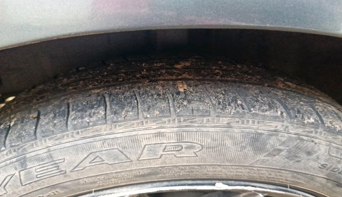 2014 Toyota Etios G, Petrol, Manual, 45,247 km, tyre