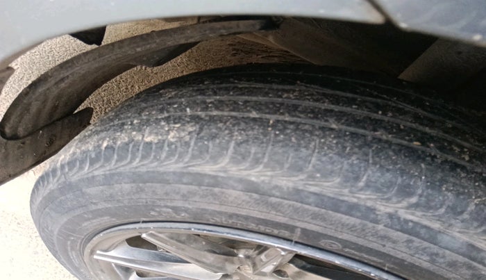 2014 Toyota Etios G, Petrol, Manual, 45,247 km, tyre