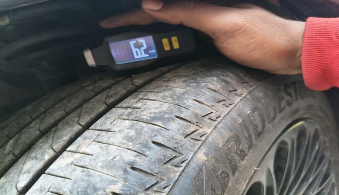 2016 Maruti S Cross ALPHA 1.6, Diesel, Manual, 77,955 km, tyre