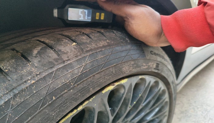 2016 Maruti S Cross ALPHA 1.6, Diesel, Manual, 77,955 km, tyre