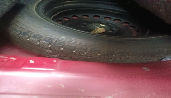 2012 Honda Brio S MT, Petrol, Manual, 39,417 km, tyre