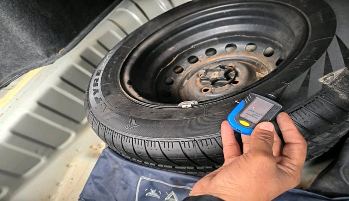 2017 Nissan Sunny XV CVT, Petrol, Automatic, 69,665 km, tyre