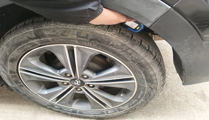 2015 Hyundai Creta SX (O) 1.6 DIESEL, Diesel, Manual, 79,697 km, tyre