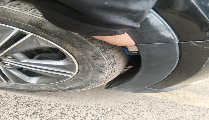 2015 Hyundai Creta SX (O) 1.6 DIESEL, Diesel, Manual, 79,697 km, tyre