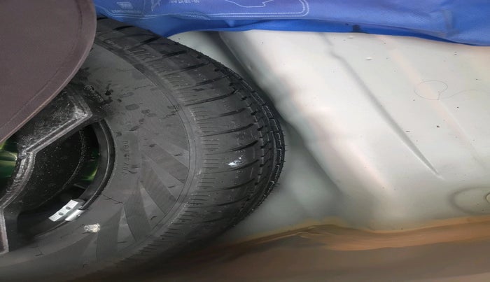 2021 Maruti Celerio ZXI AMT, Petrol, Automatic, 41,744 km, tyre