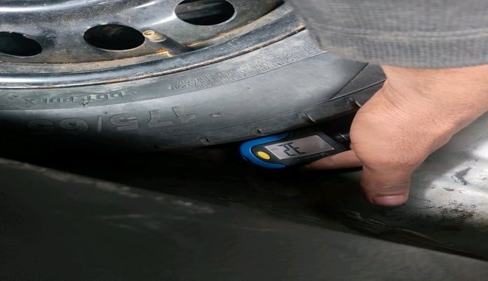 2015 Ford New Figo TITANIUM PLUS 1.5 DIESEL, Diesel, Manual, 1,13,662 km, tyre