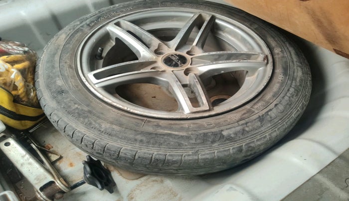 2017 Hyundai Xcent E+ 1.2 CRDI, Diesel, Manual, 1,36,611 km, tyre