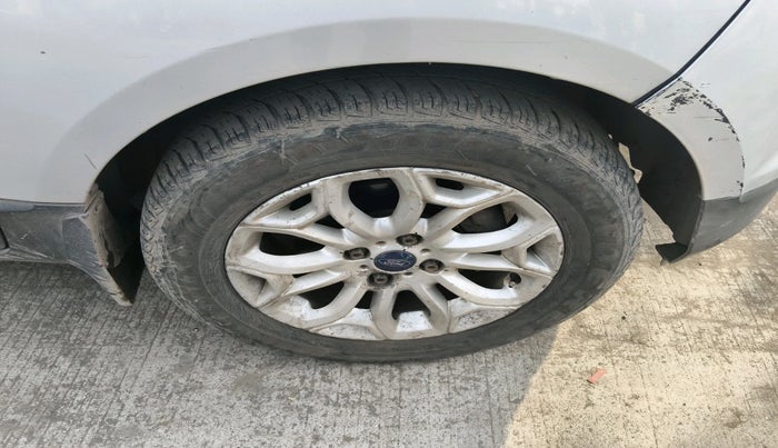 2013 Ford Ecosport TITANIUM 1.5L DIESEL, Diesel, Manual, 1,05,022 km, tyre