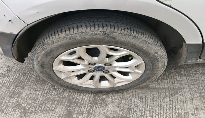 2013 Ford Ecosport TITANIUM 1.5L DIESEL, Diesel, Manual, 1,05,022 km, tyre