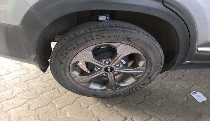 2021 KIA SELTOS HTK PLUS 1.5, Petrol, Manual, 43,312 km, tyre