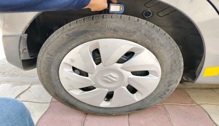 2015 Maruti Celerio VXI AMT, Petrol, Automatic, 89,236 km, tyre