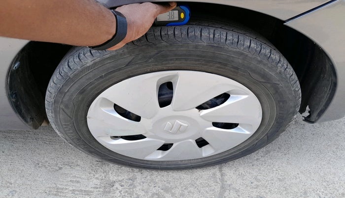 2015 Maruti Celerio VXI AMT, Petrol, Automatic, 1,10,488 km, tyre