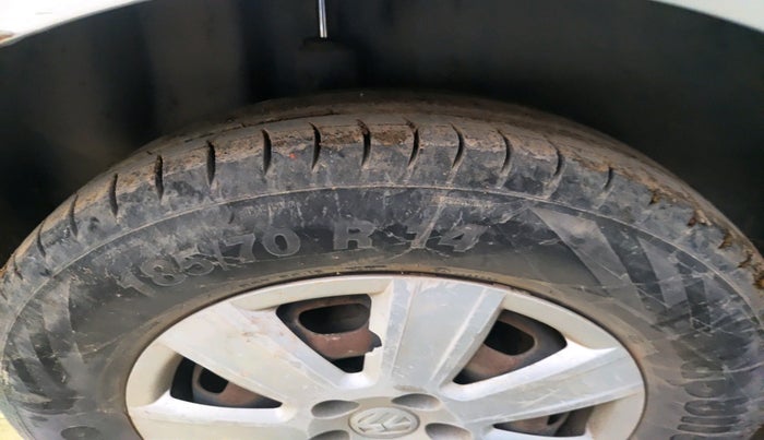 2012 Volkswagen Polo COMFORTLINE 1.2L, Diesel, Manual, 2,39,189 km, tyre