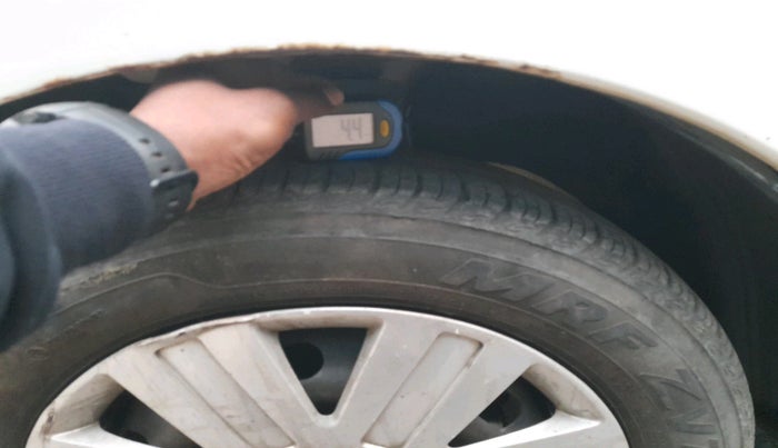 2011 Ford Figo TITANIUM 1.2 PETROL, Petrol, Manual, 43,269 km, tyre