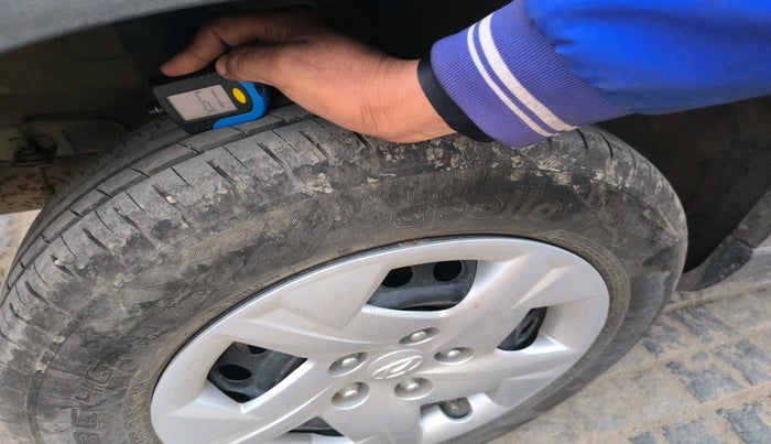 2022 Hyundai VENUE S 1.2, Petrol, Manual, 44,589 km, tyre