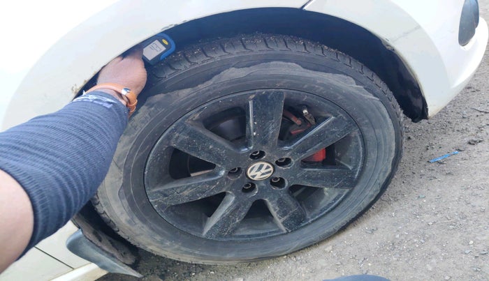 2011 Volkswagen Vento HIGHLINE DIESEL 1.6, Diesel, Manual, 1,56,104 km, tyre