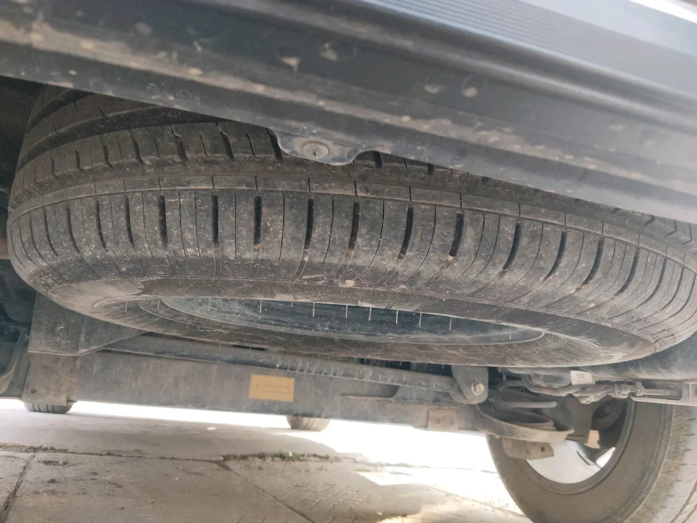 2023 Tata Safari XZA PLUS O RED DARK , Diesel, Automatic, 26,832 km, tyre